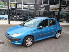 Peugeot 206 - 1.4 Gentry