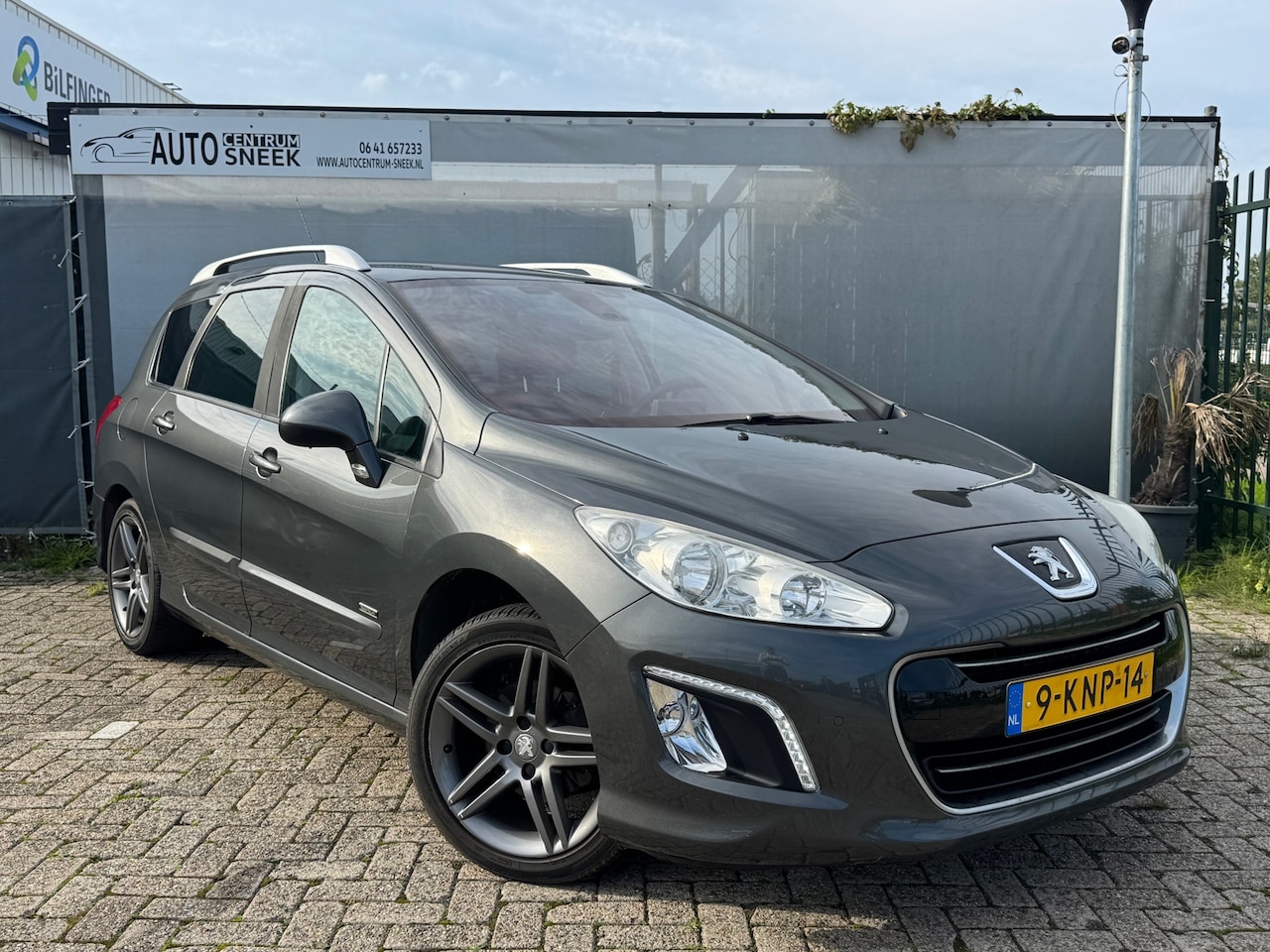 Peugeot 308 SW - 1.6 VTi Sportium-NWE APK-Airco-Pano-Cruise-PDC - AutoWereld.nl