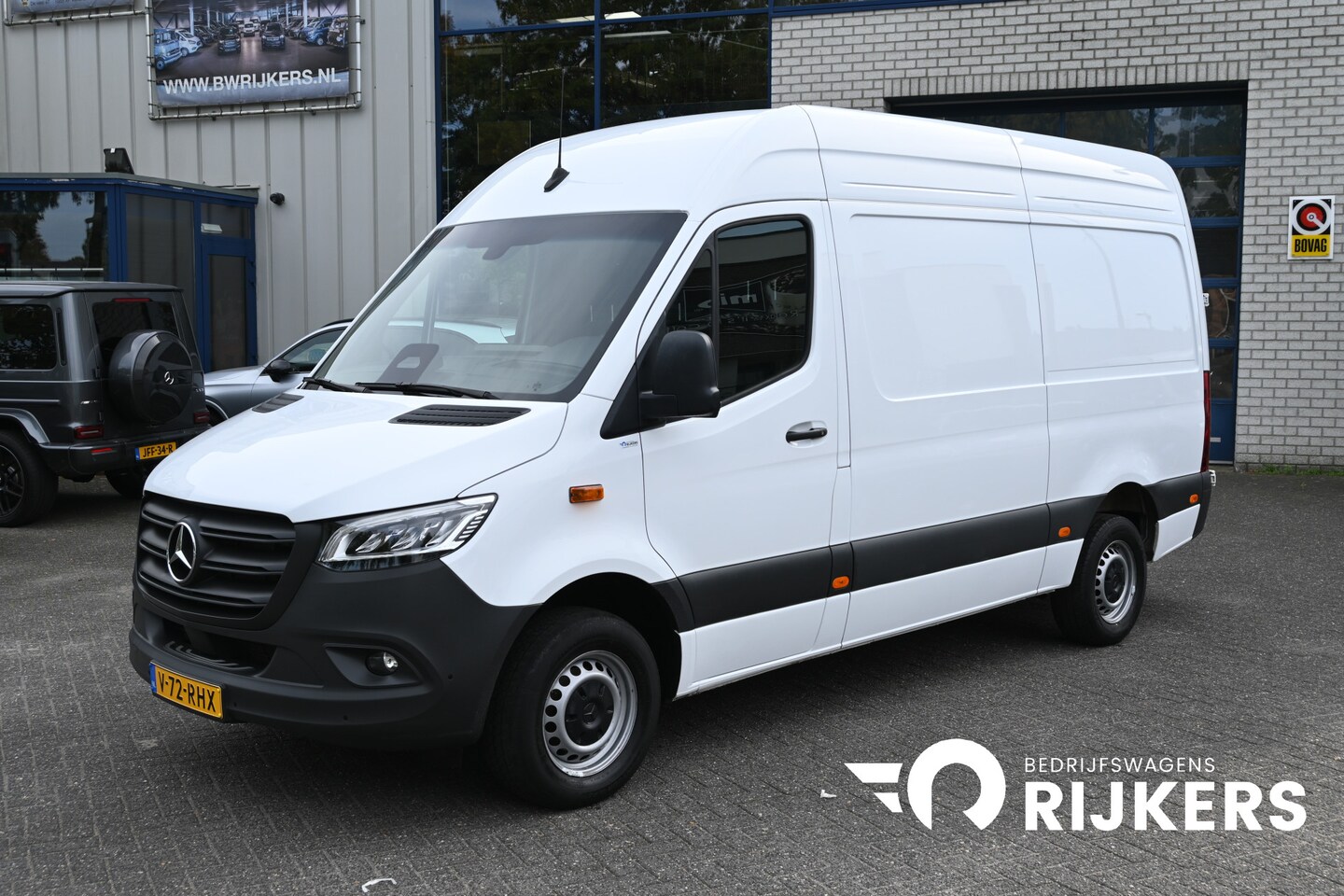 Mercedes-Benz Sprinter - 317 CDI L2H2 Pro LED, Geveerde stoel, Navigatie met camera - AutoWereld.nl