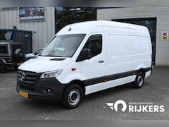 Mercedes-Benz Sprinter - 317 CDI L2H2 Pro LED, Geveerde stoel, Navigatie met camera