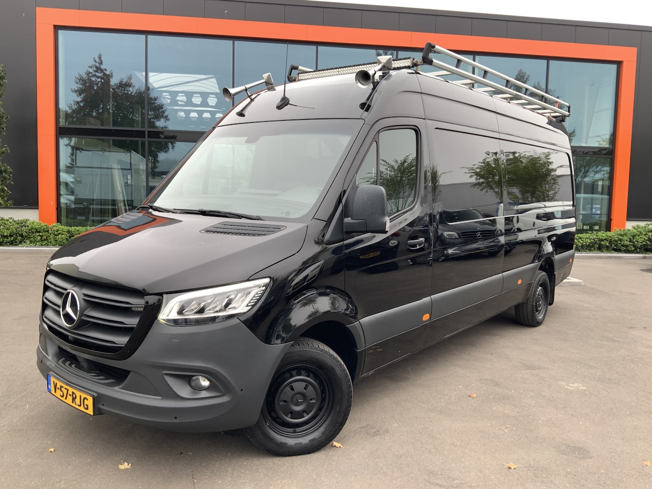 Mercedes-Benz Sprinter - 316 2.2 CDI L4H3 Maxi Automaat Airco Cruise Camera Trekhaak 3500 kg Imperiaal Trap 3 Zits - AutoWereld.nl