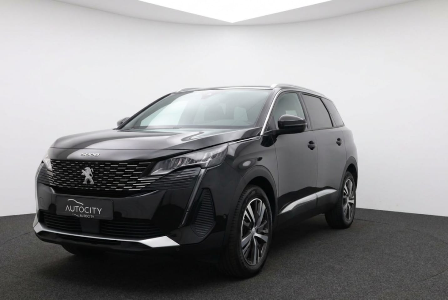 Peugeot 5008 - 1.2 Puretech EAT8 Allure Pack 7p Camera l Carplay l Keyless l Blindspot - AutoWereld.nl