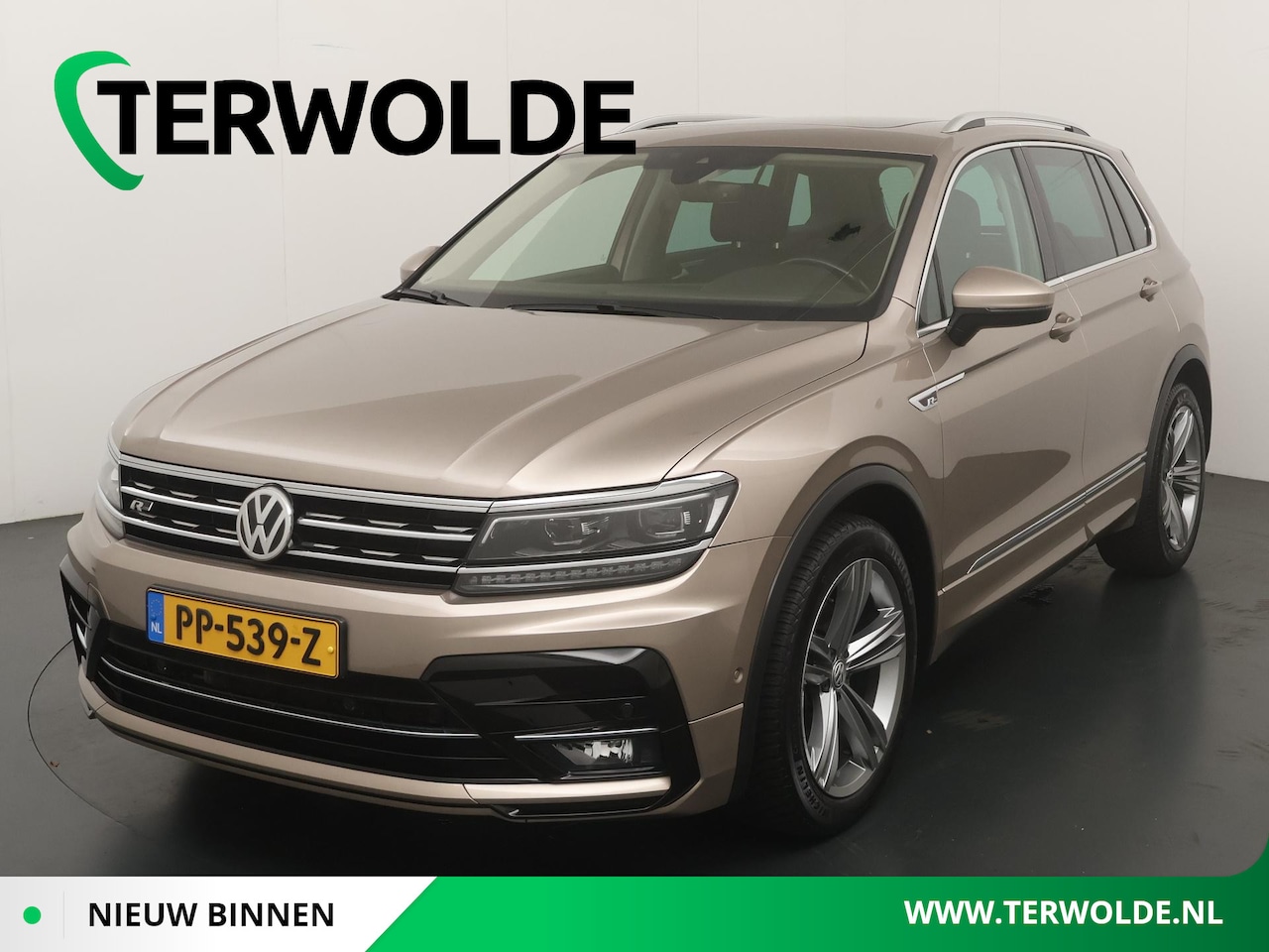 Volkswagen Tiguan - 1.4 TSI ACT Highline | Trekhaak | R-Line | Panoramadak | Lederen Bekl. | - AutoWereld.nl