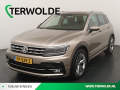 Volkswagen Tiguan - 1.4 TSI ACT Highline | Trekhaak | R-Line | Panoramadak | Lederen Bekl. |