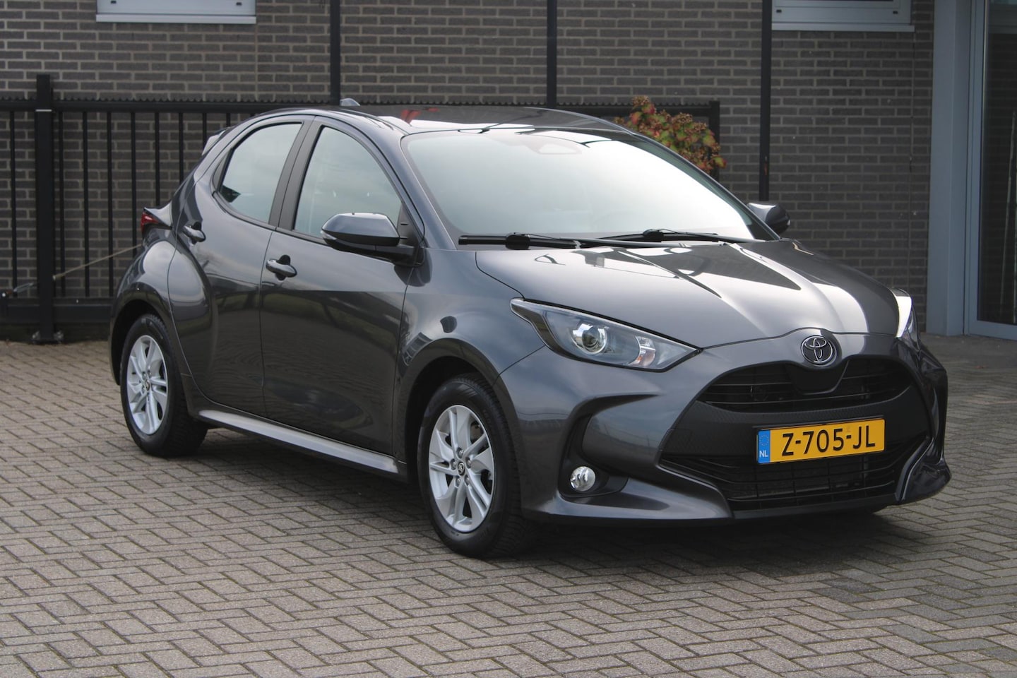 Toyota Yaris - 1.5 Hybrid 115 Active Camera/AppleAndroid All in Prijs!! - AutoWereld.nl