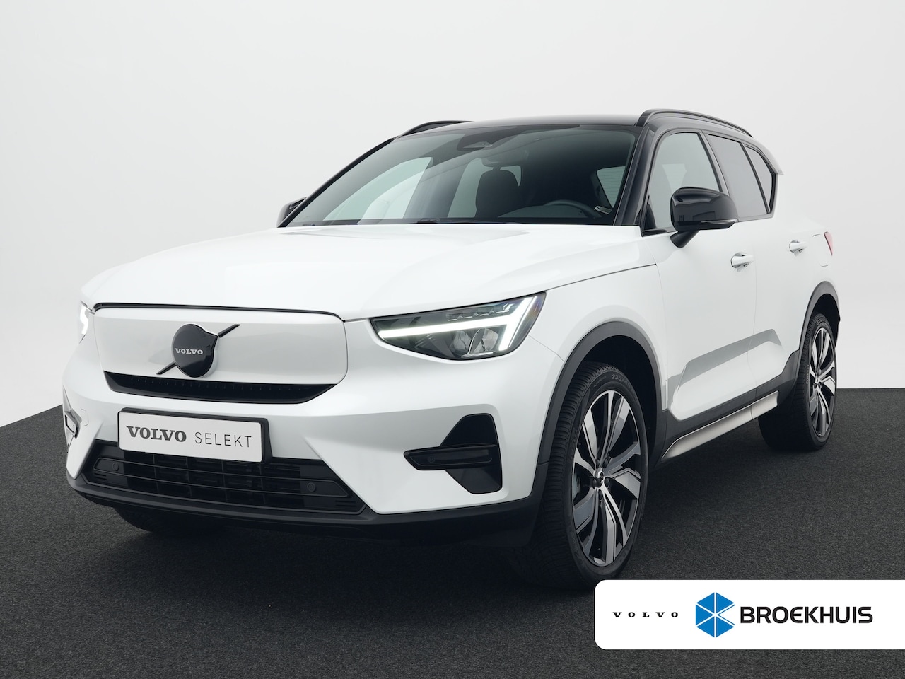 Volvo XC40 - Single Extended Plus 82 kWh | Adaptive Cruise | Pilot Assist | Camera | Trekhaak | Camera - AutoWereld.nl