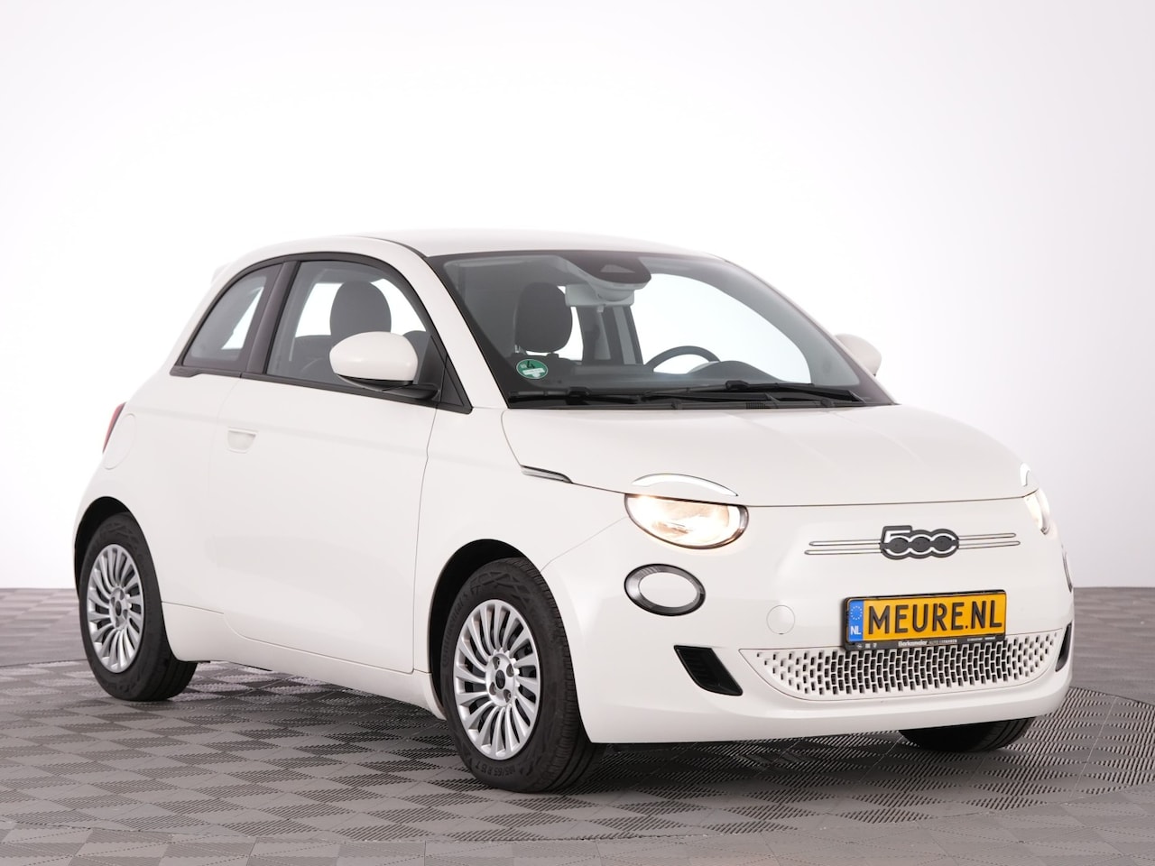 Fiat 500e - Urban 24 kWh | CARPLAY | AIRCO | SOH: 94,5% | - AutoWereld.nl