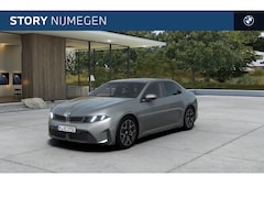 BMW i3 - 40 xDrive M Sport / Multifunctionele Stoelen / Extra getint glas achter / Driving Assistan