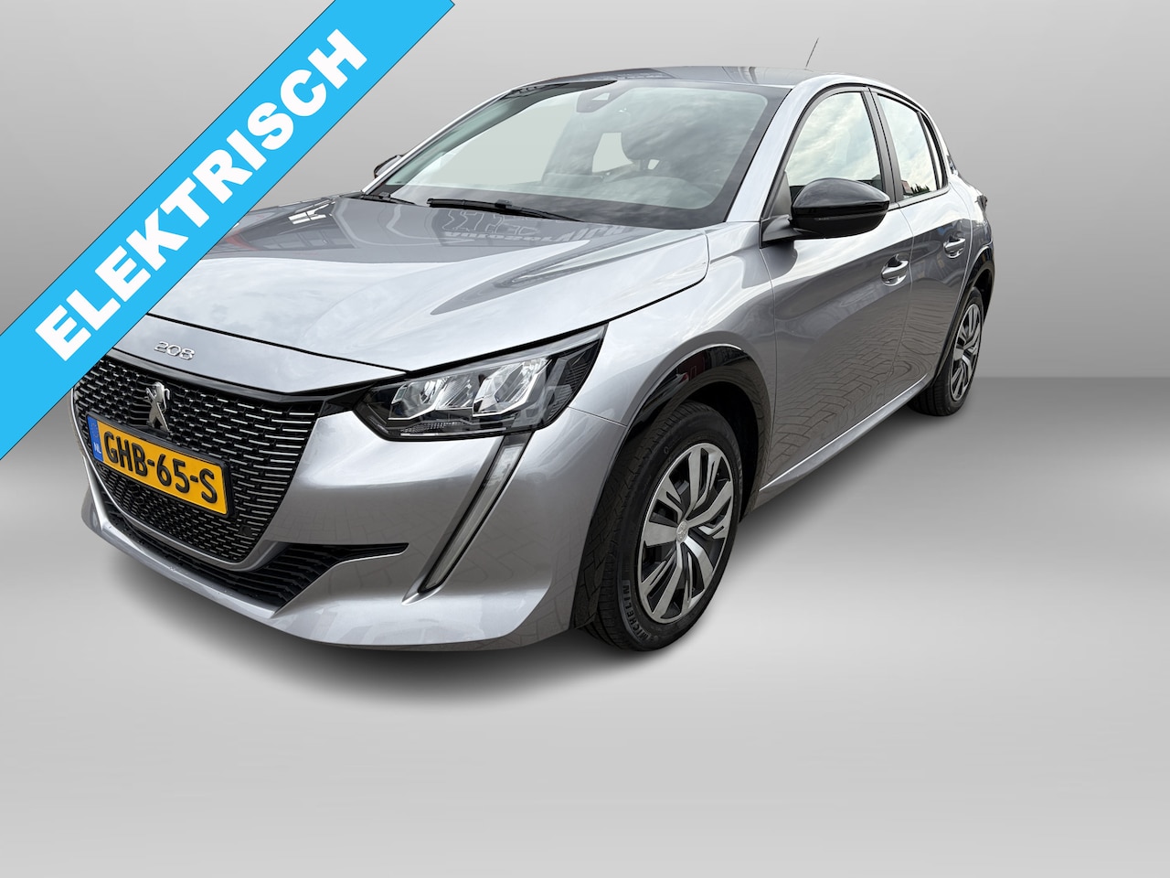Peugeot e-208 - EV Active Pack 50 kWh Stoelverwarming | Apple/Android | Cruise control | Parkeersensoren - AutoWereld.nl