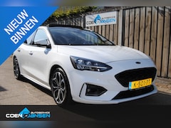 Ford Focus - 1.0 EcoBoost Hybrid ST Line X Business 155 PK . Panorama , Bang & olufsun , Navigatie