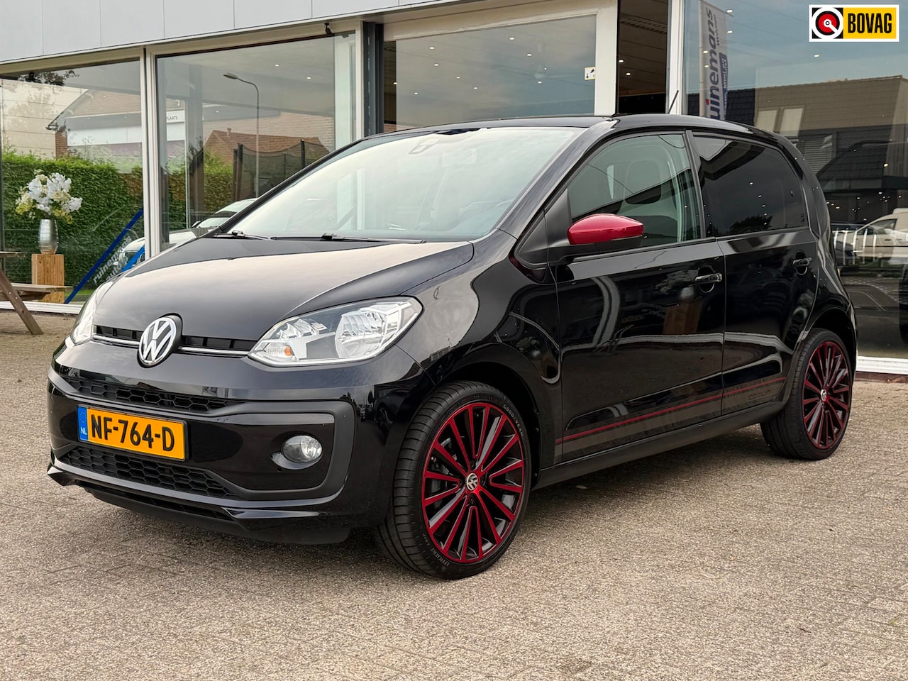 Volkswagen Up! - 1.0 BMT high up! COLOR / LM / MISTLAMPEN / CRUISE - AutoWereld.nl