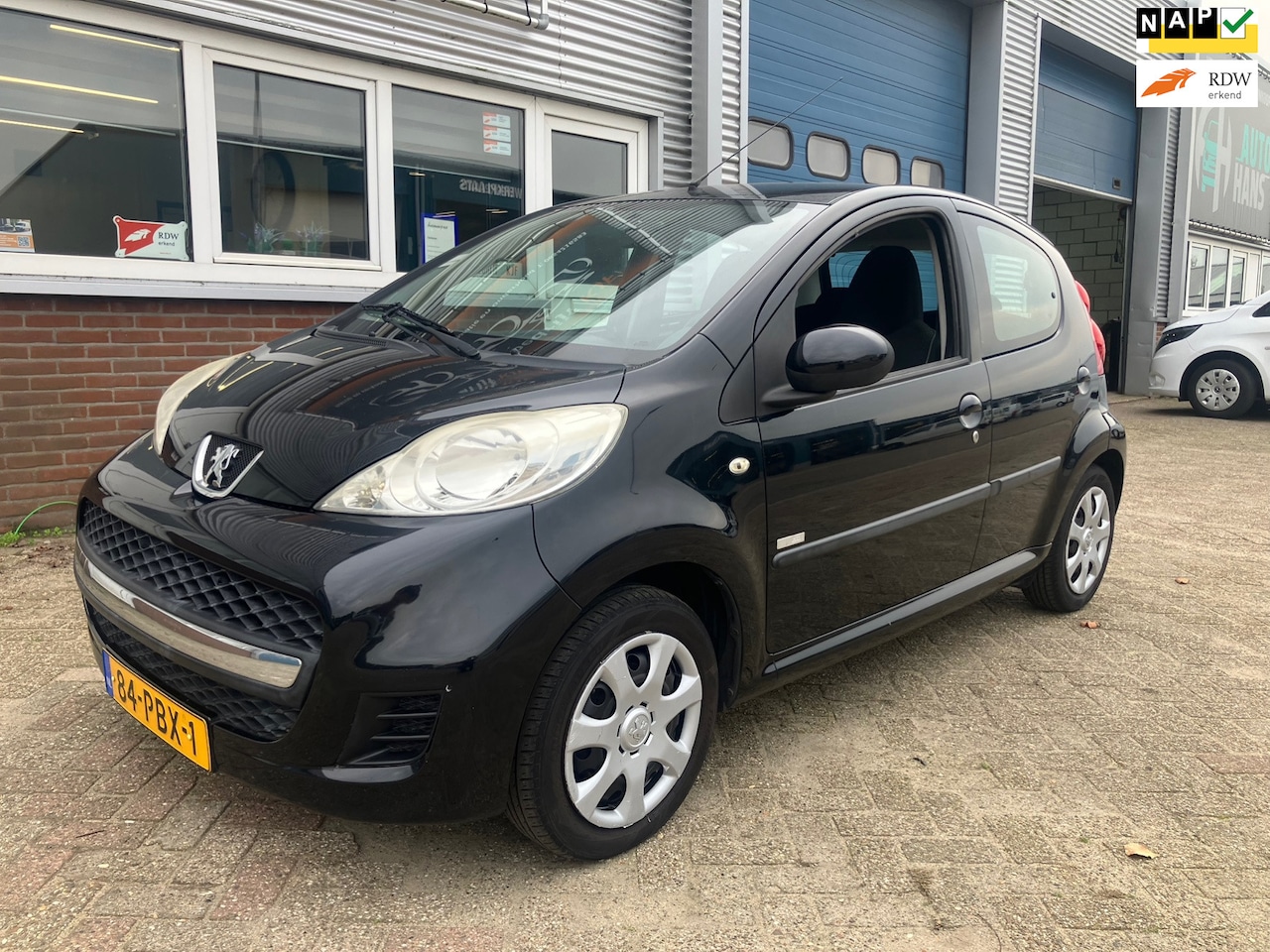 Peugeot 107 - 1.0-12V Millesim 200 Airco - AutoWereld.nl