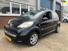 Peugeot 107 - 1.0-12V Millesim 200 Airco