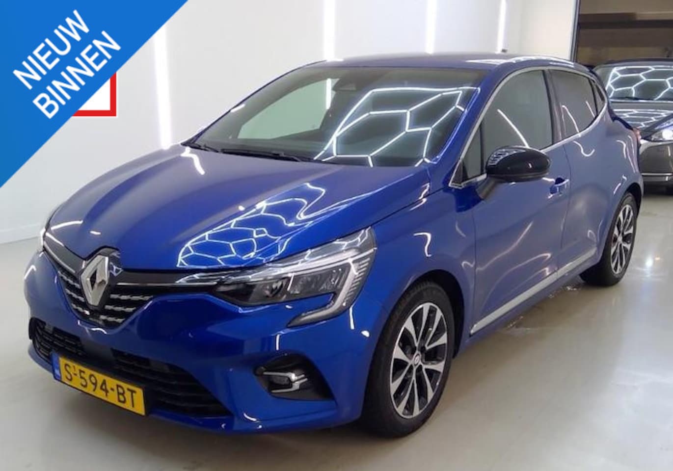Renault Clio - 1.0 TCe 90 Techno Navi Camera Half Leer Dodehoek Detectie Dealeronderhouden - AutoWereld.nl