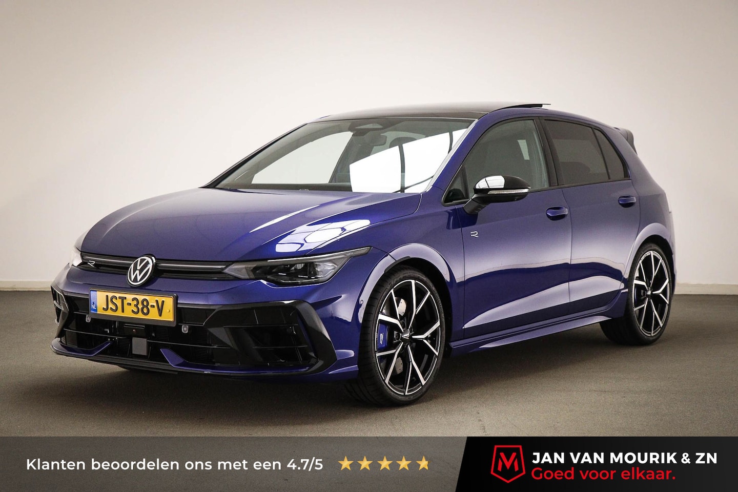 Volkswagen Golf - 2.0 TSI 4Motion R | NL AUTO | PANORAMADAK | AKRAPOVIC | CARBON | STOELVENTILATIE | STUURVE - AutoWereld.nl