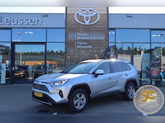 Toyota RAV4 - 2.5 HYBRID AWD DYNAMIC ANDROID/APPLE STOEL/VOORRUITVERW. LM-VELGEN P-SENSOREN CAMERA AD-CR