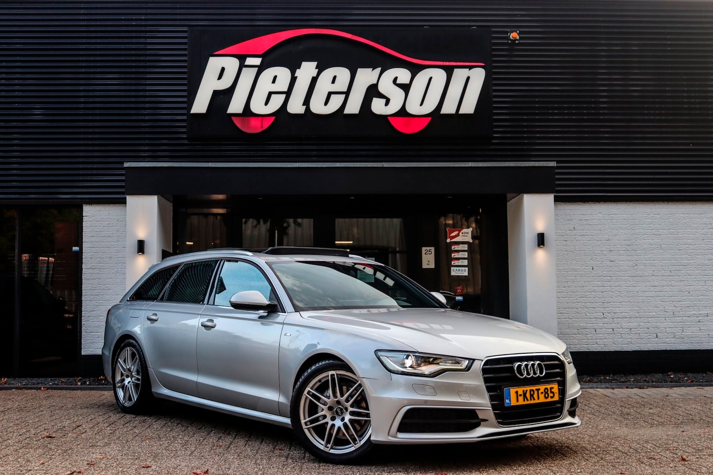 Audi A6 Avant - 2.0 TFSI 3x S-Line NAP PANO CAMERA KEYLES - AutoWereld.nl