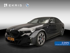 BMW i5 - Sedan eDrive40 | M-Sportpakket | LED | HUD | Active cruise | Comfortzeteles | Trekhaak | D
