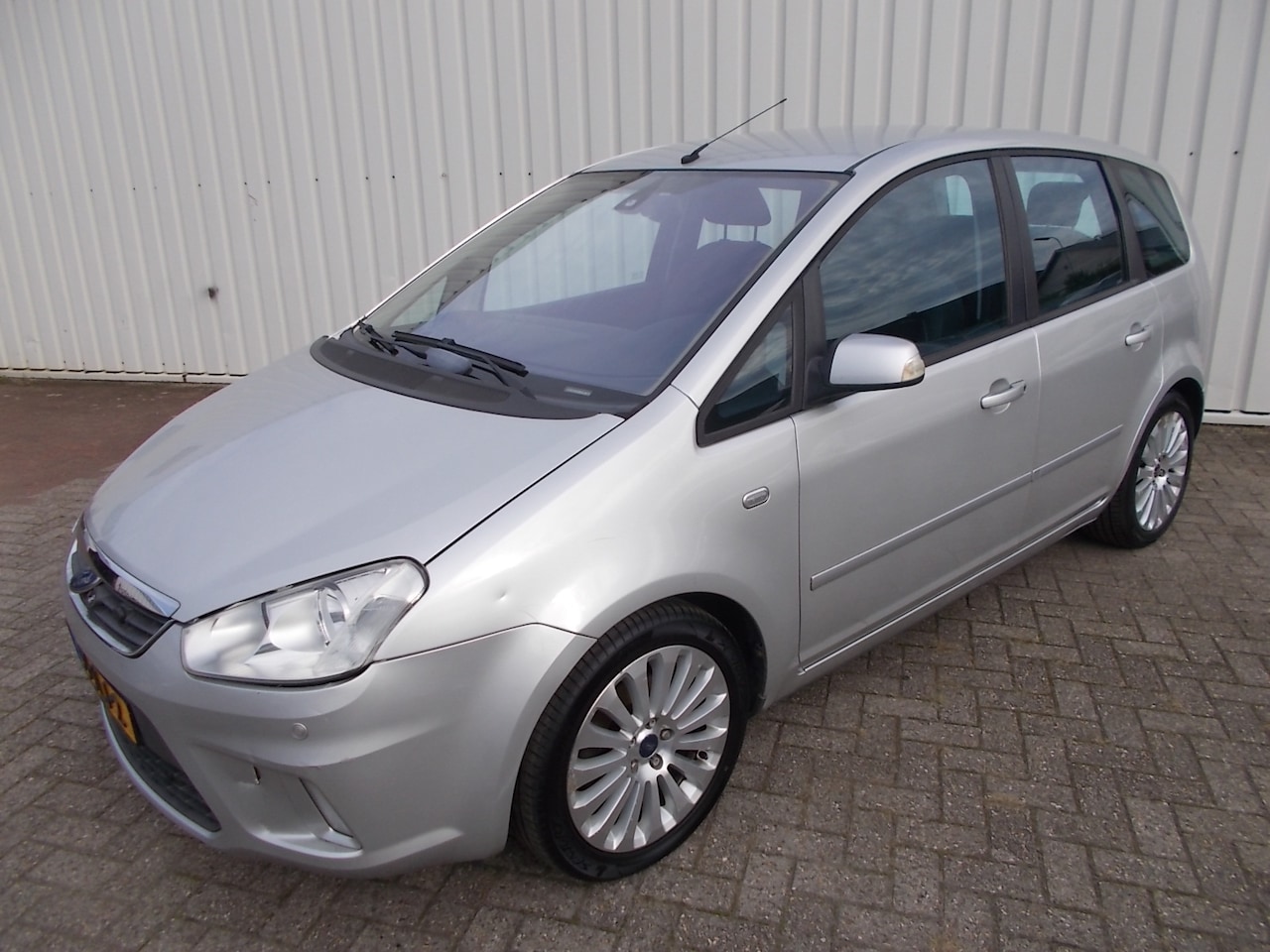 Ford C-Max - 1.8-16V Titanium Flexifuel 1.8-16V Titanium Flexifuel ( NW. APK KEURING BIJ VERKOOP ) - AutoWereld.nl