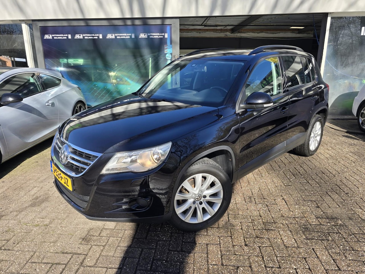 Volkswagen Tiguan - 1.4 TSI Trend&Fun | NIEUWE APK | 12MND GARANTIE | AIRCO | CRUISE | - AutoWereld.nl
