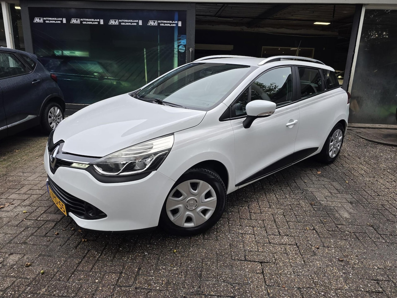 Renault Clio Estate - 1.5 dCi ECO Expression nw koppeling| - AutoWereld.nl