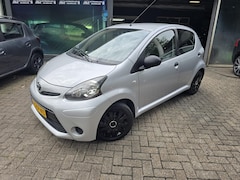 Toyota Aygo - 1.0 VVT-i Now |3/6 OF 12MND GARANTIE | AIRCO | ELEC PAKKET | NIEUWE APK |