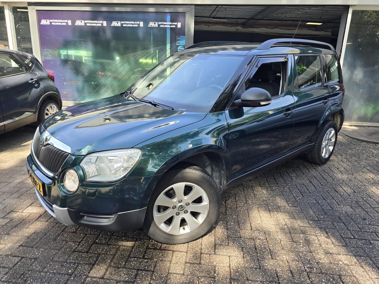 Skoda Yeti - 1.2 TSI Active Plus | 3/6 OF 12 MND GARANTIE | NW APK | AIRCO | CRUISE | TREKHAAK | - AutoWereld.nl