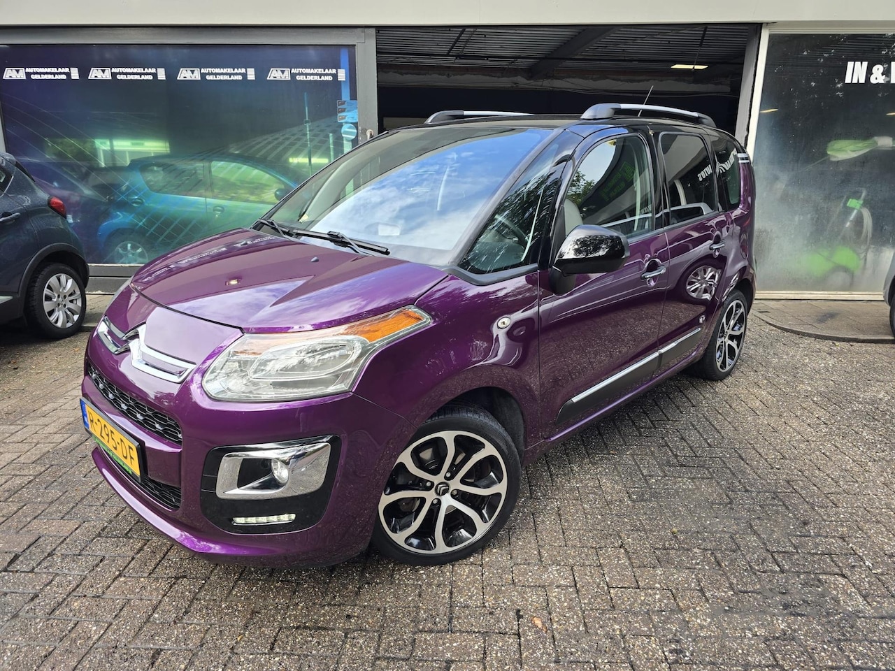 Citroën C3 Picasso - 1.2 110PK Exclusive | 1E EIGENAAR | 3/6 OF 12MND GARANTIE | NAVI | CRUISE | AIRCO | TREKHA - AutoWereld.nl
