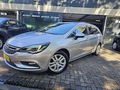 Opel Astra Sports Tourer - 1.0 Business+ | 2E EIGENAAR | NW APK | STOELVERWARMING | TREKHAAK | LMV |