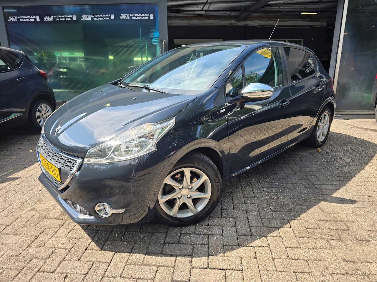 Peugeot 208 - 1.2 82PK | 2E EIGENAAR |3/6 OF 12MND GARANTIE | AIRCO | LMV | ELEC RAMEN | CRUISE | - AutoWereld.nl