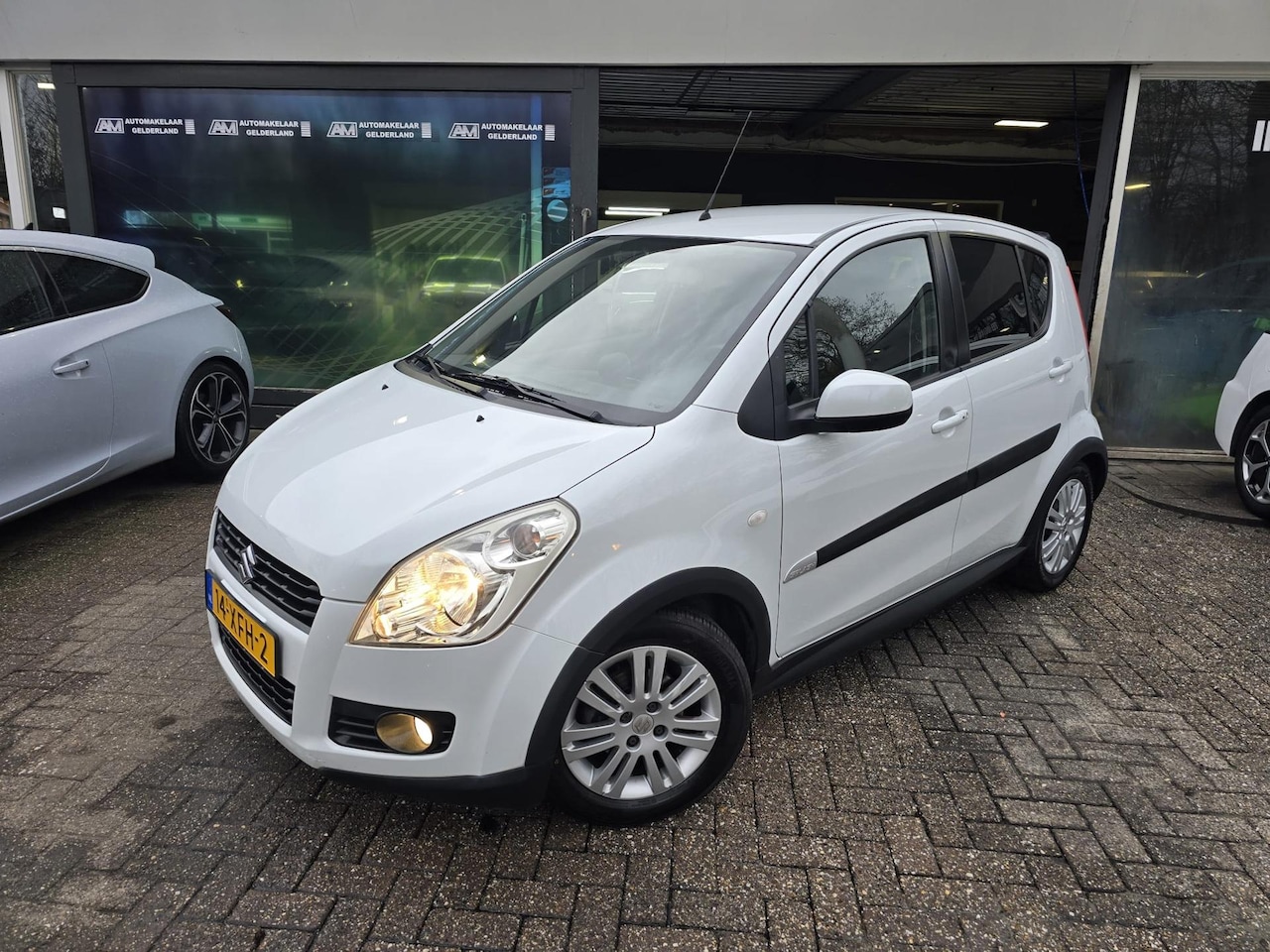 Suzuki Splash - 1.0 VVT Exclusive EASSS | 2E EIGENAAR | 3/6 OF 12MND GARANTIE | STOELVERWARMING | AIRCO | - AutoWereld.nl