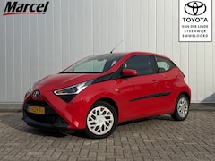 Toyota Aygo - 1.0 VVT-i x-play Carplay Fietsendrager Beugel Camera 1e Eigenaar Dealer Onderhouden