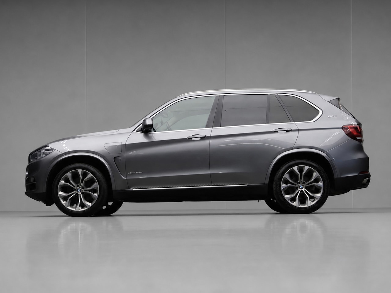 BMW X5 - XDrive40e iPerformance High Executive (PANORAMADAK,CARPLAY,ELECTRSICHE STOELEN,VERWARMING, - AutoWereld.nl