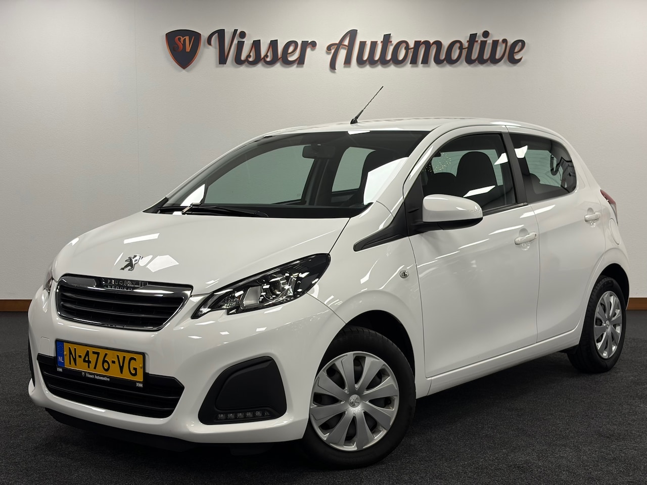 Peugeot 108 - 1.0 e-VTi Active*NAP*Camera*Carplay*Airco*Elektr.Ramen* - AutoWereld.nl