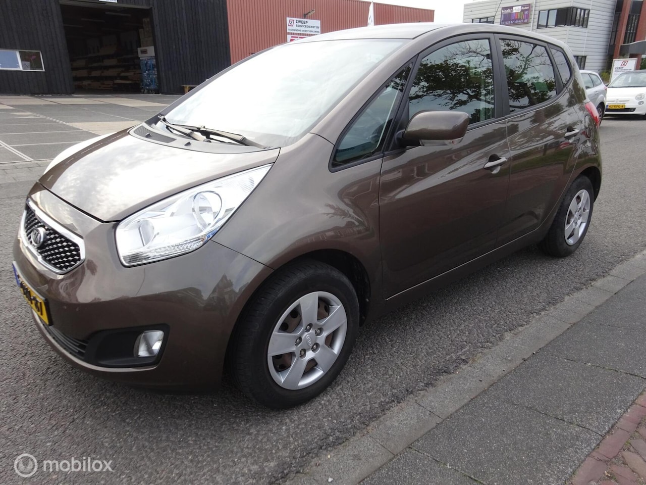 Kia Venga - 1.4 CVVT ExecutiveLine 1.4 CVVT ExecutiveLine - AutoWereld.nl