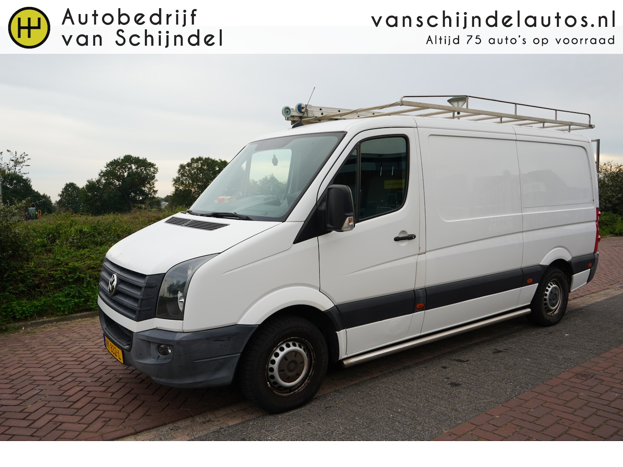 Volkswagen Crafter - 35 2.0 TDI L2H1 ORIGINEEL NEDERLANDS NIEUWE APK + 4X PERF ALL SEASON BANDEN TREKHAAK CAMER - AutoWereld.nl
