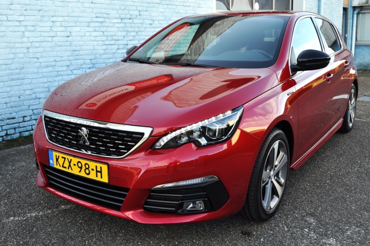 Peugeot 308 - 1.2 GT Aut mass pdc v+a cam stoelv. - AutoWereld.nl
