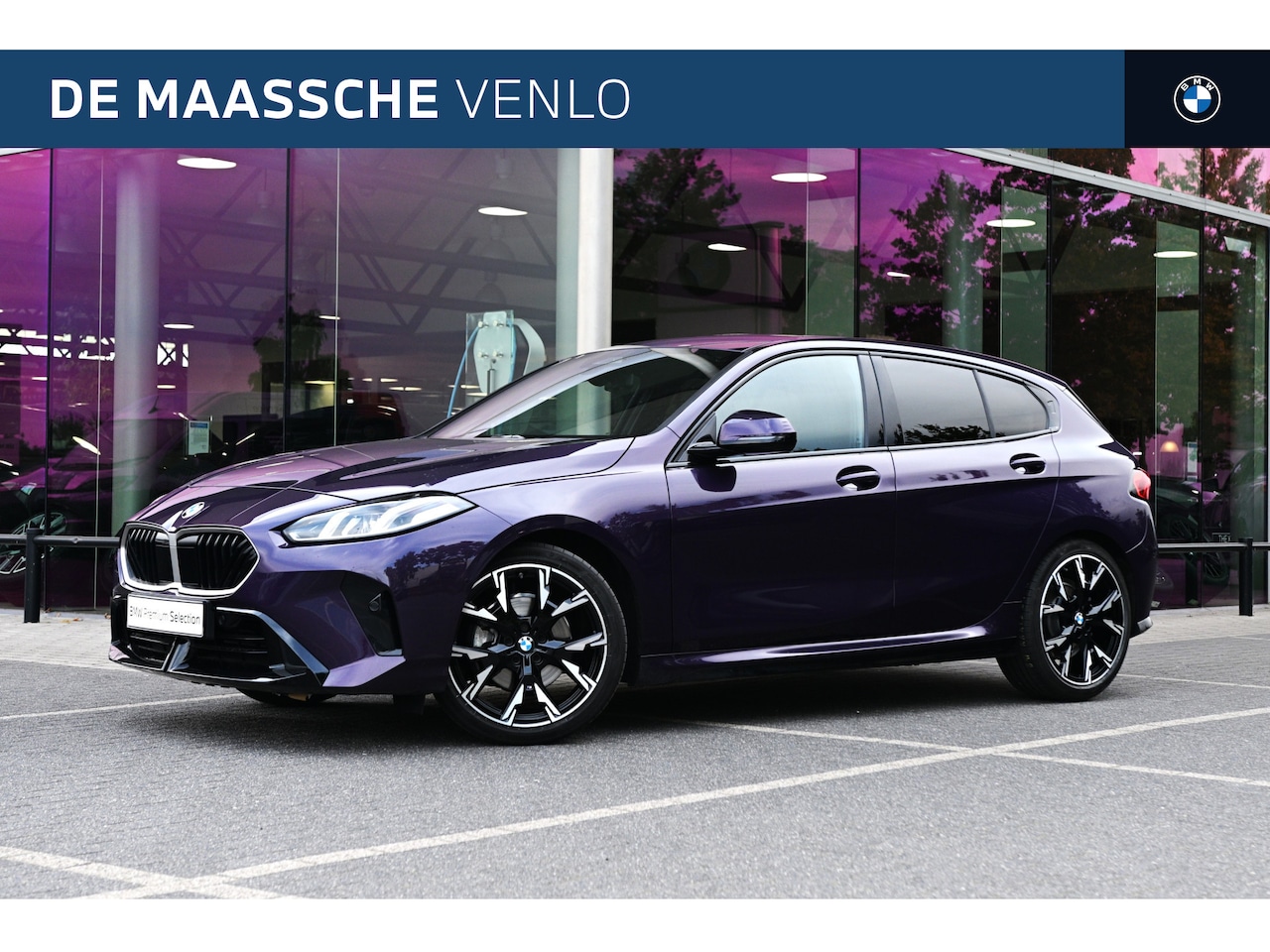 BMW 1-serie - 120 M Sport Automaat / Sportstoelen / Achteruitrijcamera / Stoelverwarming / Getint glas - AutoWereld.nl
