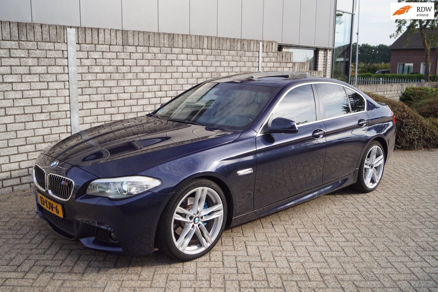 BMW 5-serie - 523i High Executive Autom Leder Stoelverw Navi Clima Xenon Schuifkdak Cruise 2x PDC LMV 20 - AutoWereld.nl