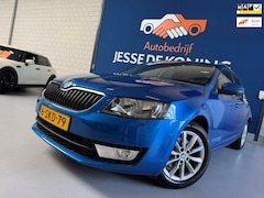 Skoda Octavia Combi - 1.2 TSI Greentech Ambition Businessline/ bj.2013 / climate / trekhaak / sportvelgen / NAP