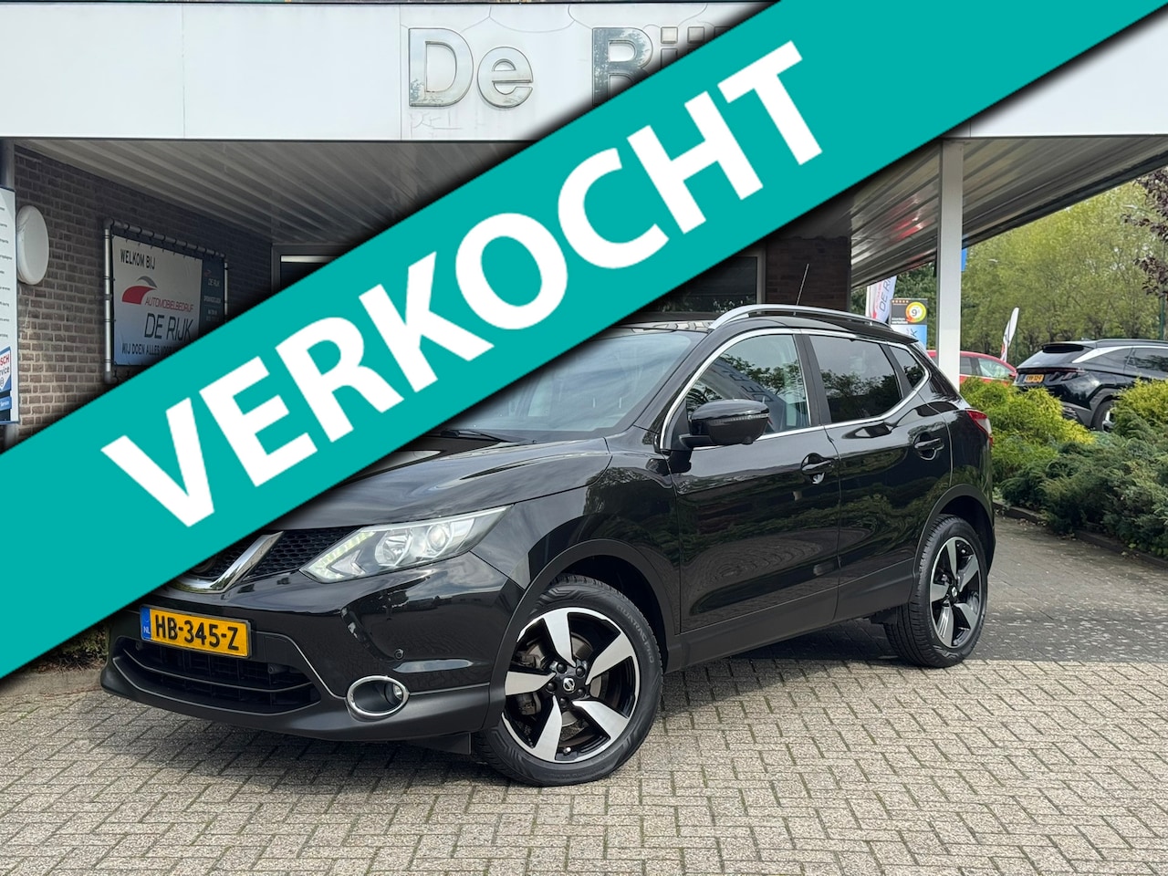 Nissan Qashqai - 1.6 Connect Edition | Panoramadak, Navi, 360 Camera, Trekhaak afn., Cruise, DAB, Climate | - AutoWereld.nl