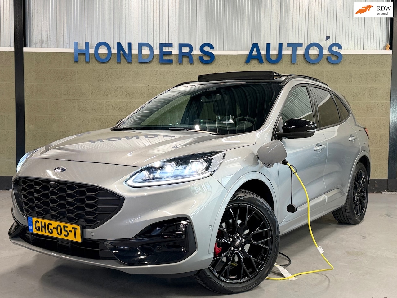 Ford Kuga - 2.5 PHEV GRAPHITE TECH EDITION | BLACK-PACK | TREKHAAK AFN. | PANO | WINTER-PACK | ADPT.CR - AutoWereld.nl