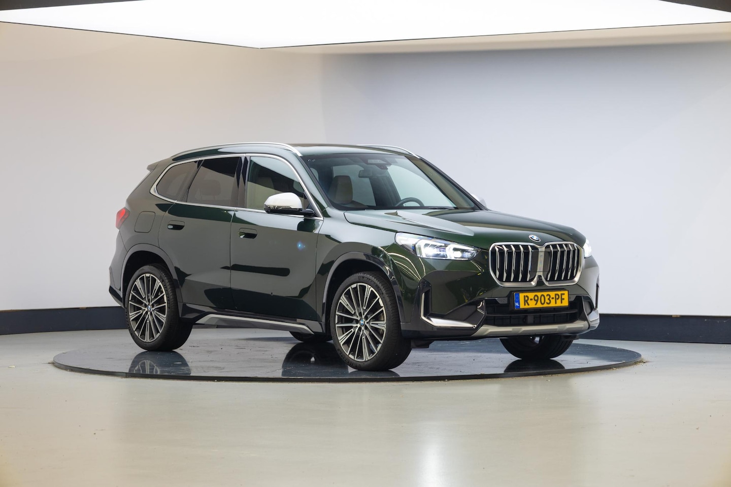 BMW X1 - sDrive18i | X-Line | Innovation Pack | Panoramadak | NL auto | - AutoWereld.nl