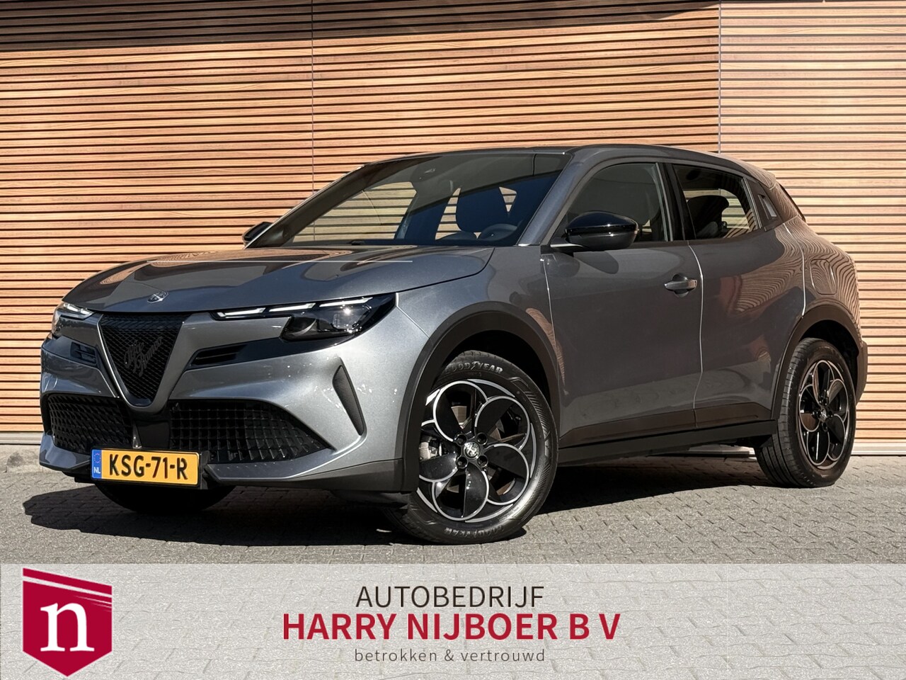 Alfa Romeo Junior - Elettrica 54 kWh Cruise Control / Carplay / Lm velgen - AutoWereld.nl