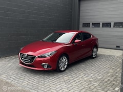 Mazda 3 - 3 2.0 SkyActiv Sedan | AIRCO | Bose | HUD | Navi | PDC | 18 inch. | Recent OH |