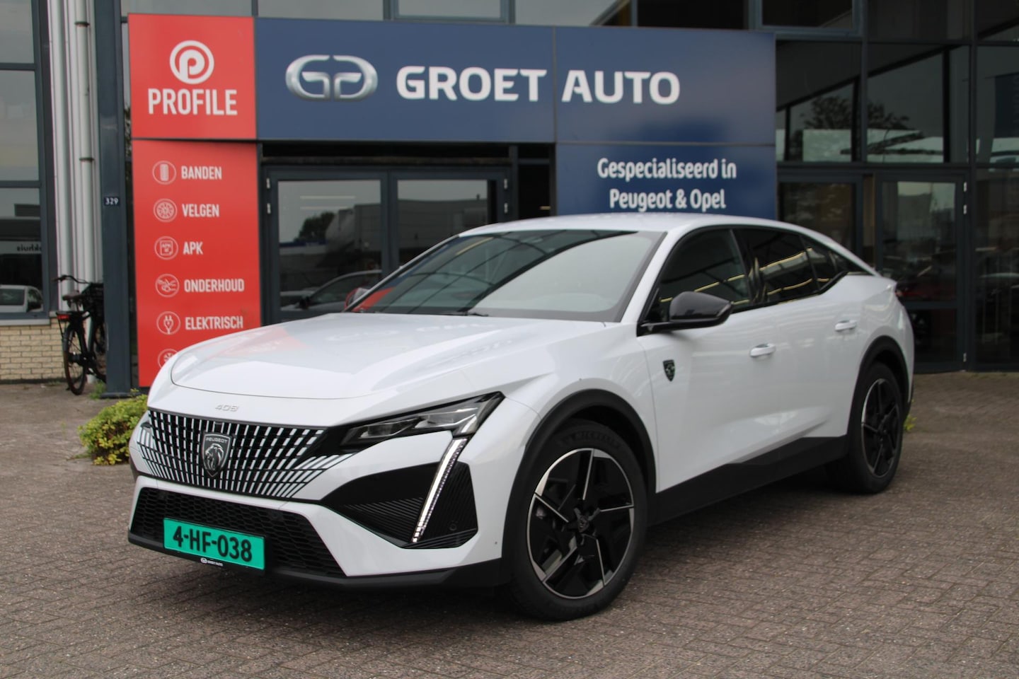 Peugeot 408 - 1.2 GT Hybrid 145 Splinternieuw met Alcantara pakket! - AutoWereld.nl