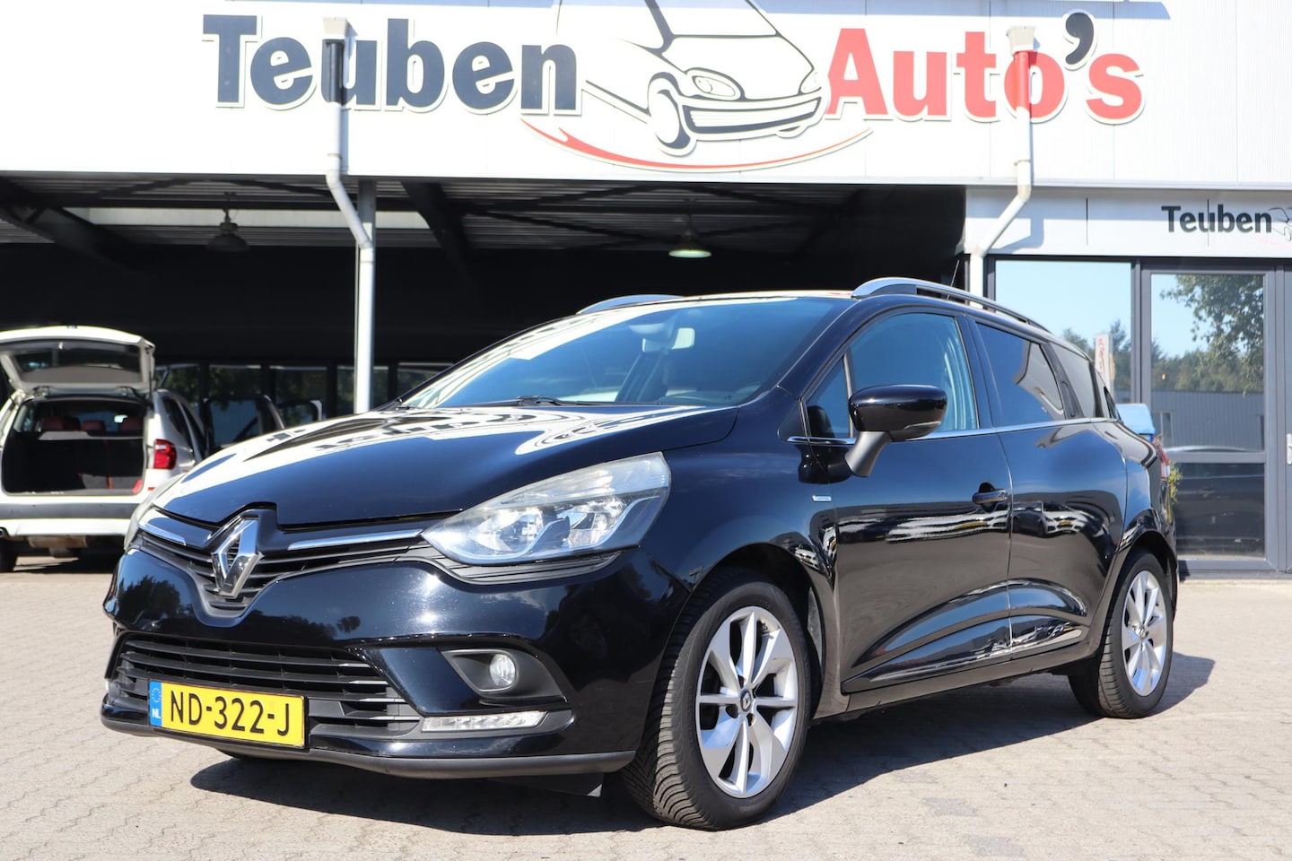 Renault Clio Estate - 1.2 TCe Limited | Cruise control | Climate control | Navigatie | PDC achter | Trekhaak - AutoWereld.nl
