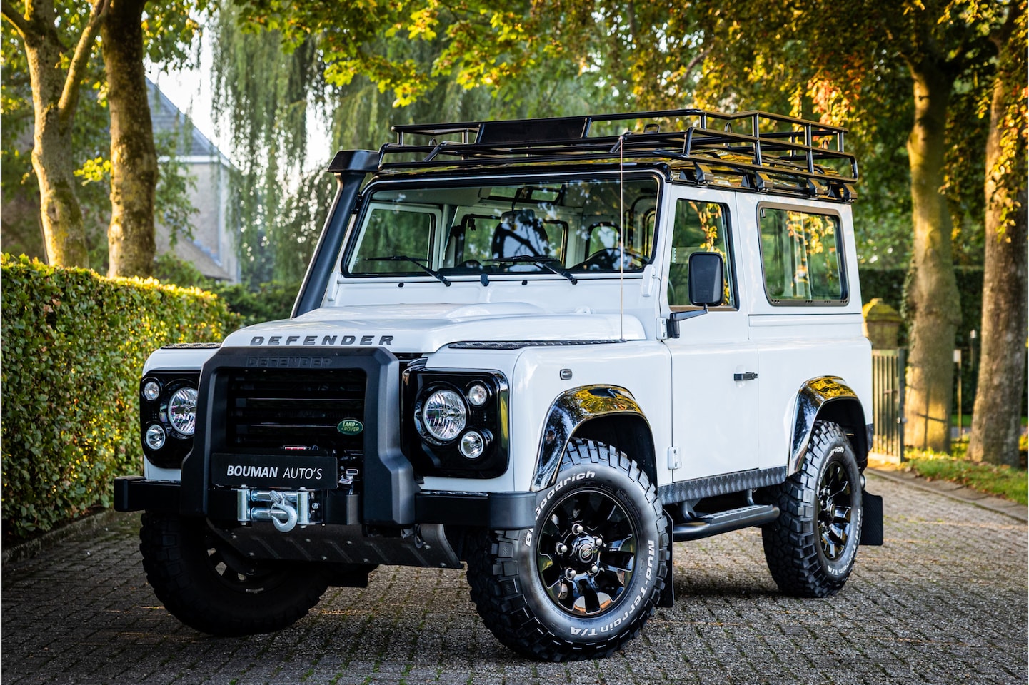 Land Rover Defender - 2.2 D SW 90" SE Nieuw Lier Roofrack - AutoWereld.nl