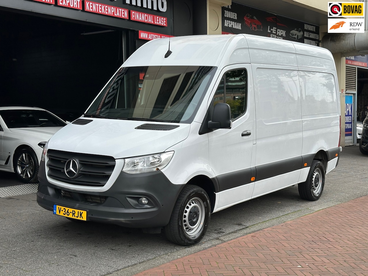 Mercedes-Benz Sprinter - 317 1.9 CDI L2H2 Automaat Navi Camera Carplay - AutoWereld.nl