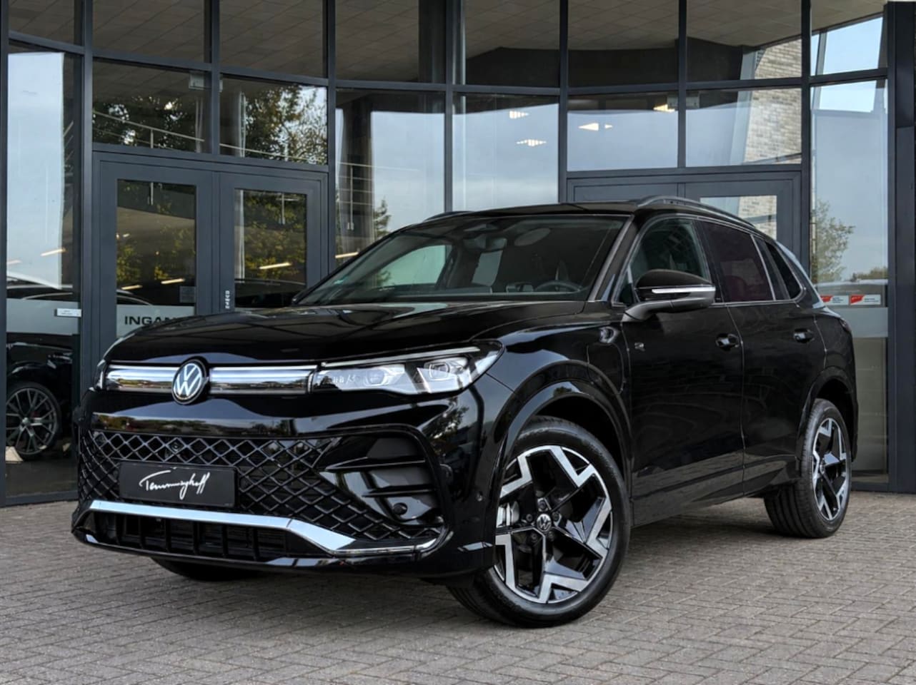 Volkswagen Tiguan - 1.5 TSI EHYBRID 200 KW R-LINE - PANO - HARMAN KARDON - AutoWereld.nl